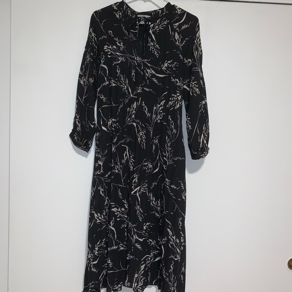 h and m black pleated dress
